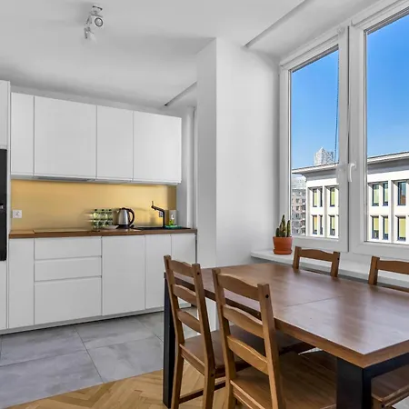 Apartament Wspolna Centre