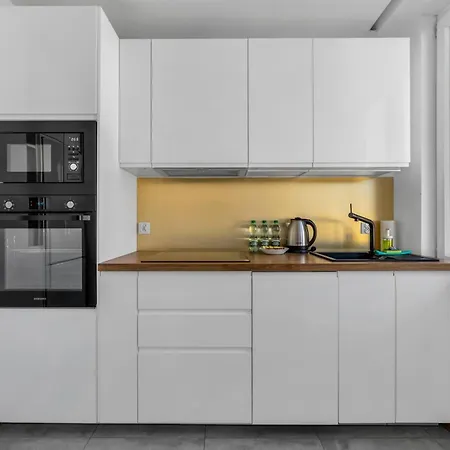 Apartment Wspolna Centre Warsaw